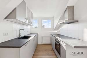 Modern saniert: Offen geschnittene Dachgeschosswohnung mit Balkon – Die vollständige Adresse der Immobilie erhältst du vom Anbieter., 10119 Prenzlauer Berg, Berlin – Vorschaubild 12