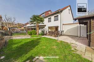 Gestalten Sie Ihr Traumhaus: Reihenendhaus mit gemütlichem Garten, Garage und Potenzial.