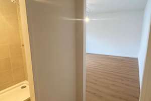 Kernsanierte 1-Zimmer Wohnung mit Balkon in Darmstadt-Mitte (max. 10min Fußweg zur TU Stadtmitte) – Karlstrasse 18, 64283 Mitte, Darmstadt – Vorschaubild 2
