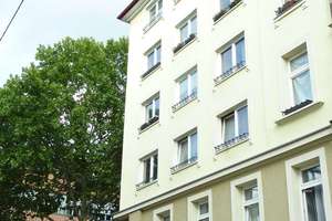 ***Charmante 4-Zi.-Altbauwohnung im begehrten  Heusteigviertel in Stuttgart-Mitte