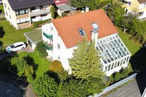 Rarität in Stgt-Dürrlewang !
Wohnhaus in Waldrandlage mit Winterg., Indoor-Pool & Blockheizkraftwer – Die vollständige Adresse der Immobilie erhältst du vom Anbieter., 70565 Dürrlewang, Stuttgart – Vorschaubild 2