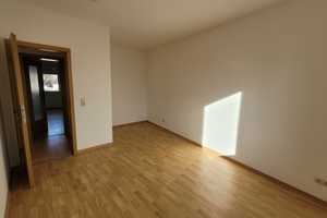 Sonnige 3 Zimmerwohnung - moderne Einbauküche - Balkon – Augustusburger Straße 149, 9126 Chemnitz – Vorschaubild 7