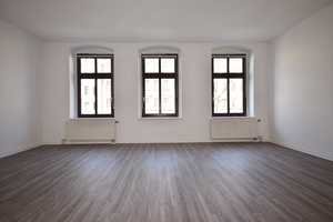 2-Raum • modernes Laminat • Bad mit Wanne • Haus mit Aufzug • Stellplatz • Küche ohne Fenster – Chemnitz – Vorschaubild 3
