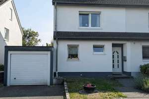 Gepflegtes Familienhaus  in Wuppertal-Ronsdorf – 150 m², Kamin, Fußbodenheizung & Doppelgarage