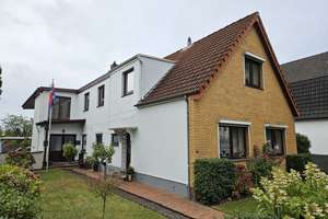 7,5% Rendite möglich  - Gepflegtes Dreifamilienhaus in Delmenhorst sucht einen neuen Besitzer – Die vollständige Adresse der Immobilie erhältst du vom Anbieter., 27751 Heidkrug Stickgras, Delmenhorst – Vorschaubild 2