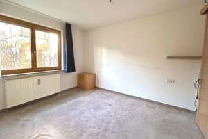 Freie 3-Zi.-EG-Whg. mit Blick ins Grüne, Balkon, EBK, Parkett, Bj. ca. 1996, TG-Stellplatz – Die vollständige Adresse der Immobilie erhältst du vom Anbieter., 70469 Feuerbacher Tal, Stuttgart – Vorschaubild 7