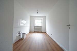 Gut geschnittene, modernisierte 3-Zimmerwohnung in fußläufiger Rheinnähe – Die vollständige Adresse der Immobilie erhältst du vom Anbieter., 50735 Niehl, Köln – Vorschaubild 5
