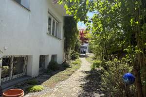DHH  in Stuttgart-Bad Cannstatt | 7,5 Zimmer | Garten mit Obstbäumen | 2 Terrassen – Die vollständige Adresse der Immobilie erhältst du vom Anbieter., 70374 Espan, Stuttgart – Vorschaubild 3
