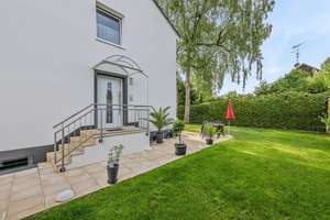 Erbbaurecht - Sehr gepflegtes und modernes Zweifamilienhaus  – Die vollständige Adresse der Immobilie erhältst du vom Anbieter., 81827 Waldtrudering, München – Vorschaubild 5