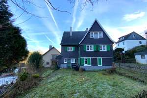 Echt Bergisch: Teilsaniertes Fachwerkhaus mit Fernblick – Die vollständige Adresse der Immobilie erhältst du vom Anbieter., 42651 Solingen-Mitte, Solingen – Vorschaubild 2