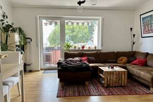 GEPFLEGTE WOHNUNG MIT BALKON UND GUTER INFRASTRUKTUR VOR DER HAUSTÜR – Flachstraße 3, 65199 Dotzheim, Wiesbaden – Vorschaubild 4