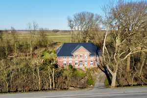 Landhaus mit Einliegerwohnung auf großem Grundstück – Stilvoll saniert – Nordfriesland (Kreis) – Vorschaubild 1