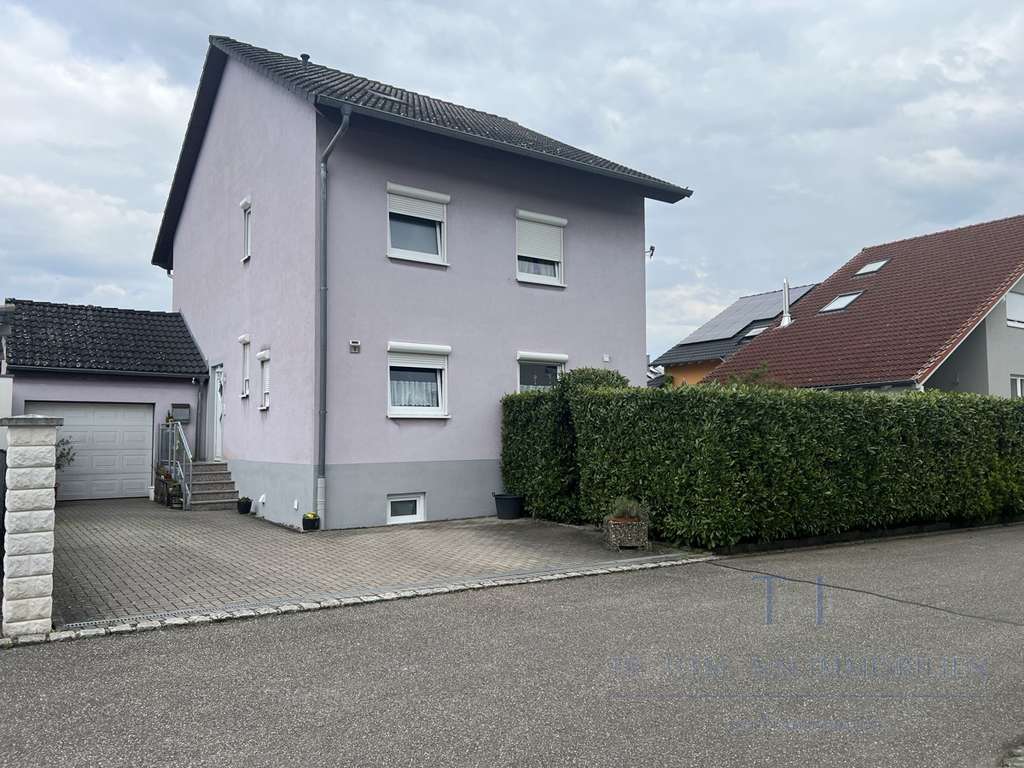 modernes Einfamilienhaus in Ruhiger Lage