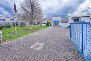 Wohn- und Arbeitsdomizil vom Feinsten! Wohnbungalow und Feintechnikfertigung in 5 km zur A45 Gießen! – Wetteraukreis – Vorschaubild 27