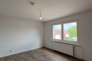Außenstellplatz inklusive! Deine Sanierte Wohnung mit EBK für den Erstbezug bereit! – Sudetenweg 13, 38448 Vorsfelde, Wolfsburg – Vorschaubild 8
