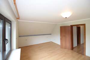 Einfamilienhaus mit Garage, 3 Pkw-Stellplätzen und Terrasse in Kropp – Die vollständige Adresse der Immobilie erhältst du vom Anbieter., 24848 Kropp – Vorschaubild 24