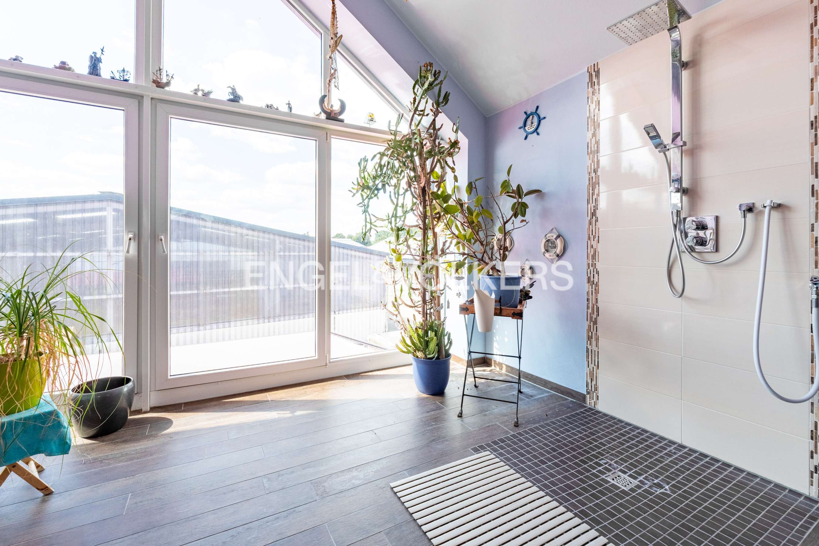 Immobilie in Oberlangen - Exklusives Wohnhaus mit Reitanlage, Reithalle & PV-Anlage – Wohnen & Pferdehaltung vereint - Bild 0