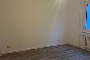frisch sanierte 2-Zimmerwohnung *lichtdurchflutet* – Mozartstraße 12, 47226 Rheinhausen-Mitte, Duisburg – Vorschaubild 1