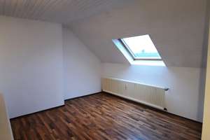 Schönes, helles 1-Zimmer-Apartment im Dachgeschoss – Erzberger Str. 90, 41061 Hardterbroich-Pesch, Mönchengladbach – Vorschaubild 2
