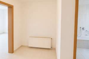 Terrassenwohnung mit gepflegter Wohnanlage, großzügigem Außenbereich – Die vollständige Adresse der Immobilie erhältst du vom Anbieter., 68794 Oberhausen-Rheinhausen – Vorschaubild 4
