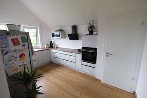 Moderne Neubau-Dachgeschosswohnung mit Loggia und gehobener Ausstattung in Metten – Die vollständige Adresse der Immobilie erhältst du vom Anbieter., 94526 Metten – Vorschaubild 6