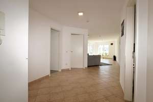Sehr gepflegte 3-Zimmer-Wohnung mit Sonnenbalkon in Wiesbaden-Kohlheck – Die vollständige Adresse der Immobilie erhältst du vom Anbieter., 65199 Dotzheim, Wiesbaden – Vorschaubild 4
