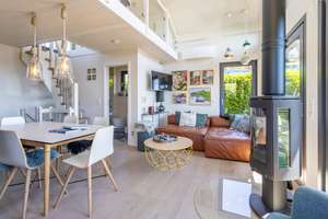 Design-Ferienhaus mit Sauna, Kamin & Wasserblick – Die vollständige Adresse der Immobilie erhältst du vom Anbieter., 23570 Travemünde, Lübeck – Vorschaubild 3