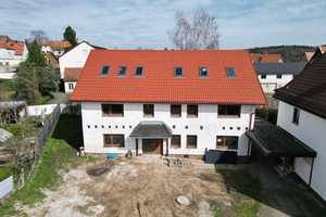 5-Familienhaus, EK UNTER 2.000€/m² f. rd. 370m² genehmigte Wohnfläche, entkernt, provisionsfrei – Kirchgasse 9, Rückersdorf, Nürnberger Land (Kreis), 90607 Nürnberger Land (Kreis) – Vorschaubild 3
