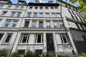 Ottensen von seiner klassischen Seite – Altbau mit Potenzial – Die vollständige Adresse der Immobilie erhältst du vom Anbieter., 22765 Ottensen, Hamburg – Vorschaubild 2