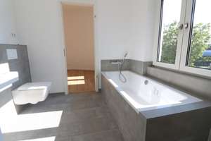 Komplett kernsanierte  hochwertige Altbauwohnung - inkl. neuer Einbauküche, Bad  und Balkon – Hildener Str. 23, 40593 Benrath, Düsseldorf – Vorschaubild 23