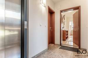 Elegantes Wohnen mit Balkon, Wintergarten, Aufzug & Stellplatz – Die vollständige Adresse der Immobilie erhältst du vom Anbieter., 22299 Winterhude, Hamburg – Vorschaubild 25