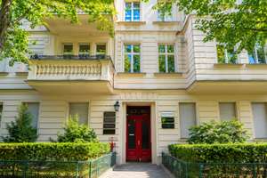 139 m² BERLINER ALTBAUPERLE  •  4 ZIMMER   • STUCK  •   BALKON   •  AUFZUG  •  NAHE KURFÜRSTENDAMM – Die vollständige Adresse der Immobilie erhältst du vom Anbieter., 10711 Halensee, Berlin – Vorschaubild 3