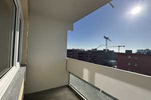 Unverbaubarer Ausblick! 2 Zimmer ETW mit TG-Stellplatz – München – Vorschaubild 2