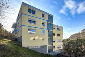 TOP-Angebot! Wunderschöne helle 3,5-Zimmer-Wohnung mit großem Balkon und Einzelgarage – Die vollständige Adresse der Immobilie erhältst du vom Anbieter., 73432 Unterkochen, Aalen – Vorschaubild 2