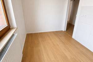 Wohnen mit Charakter: 3-Zimmer-Altbau mit Balkon in Fürther Südstadt (Erstbezug nach Sanierung) – Fichtenstraße 31, 90763 Nördliche Südstadt, Fürth – Vorschaubild 4