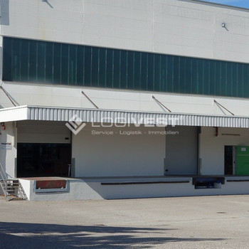 Lagerhalle mit Rampen und ebenerdiger Andienung