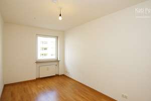 Solide 3-Zi-Wohnung mit Süd-West-Balkon und gutem Vermietungspotenzial – Chiemgaustraße 140, 81549 Balanstraße-West, München – Vorschaubild 6