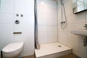 Modernes Apartment mit Loggia, Einbauküche und eigenem Stellplatz – 50858 Weiden, Köln – Vorschaubild 10