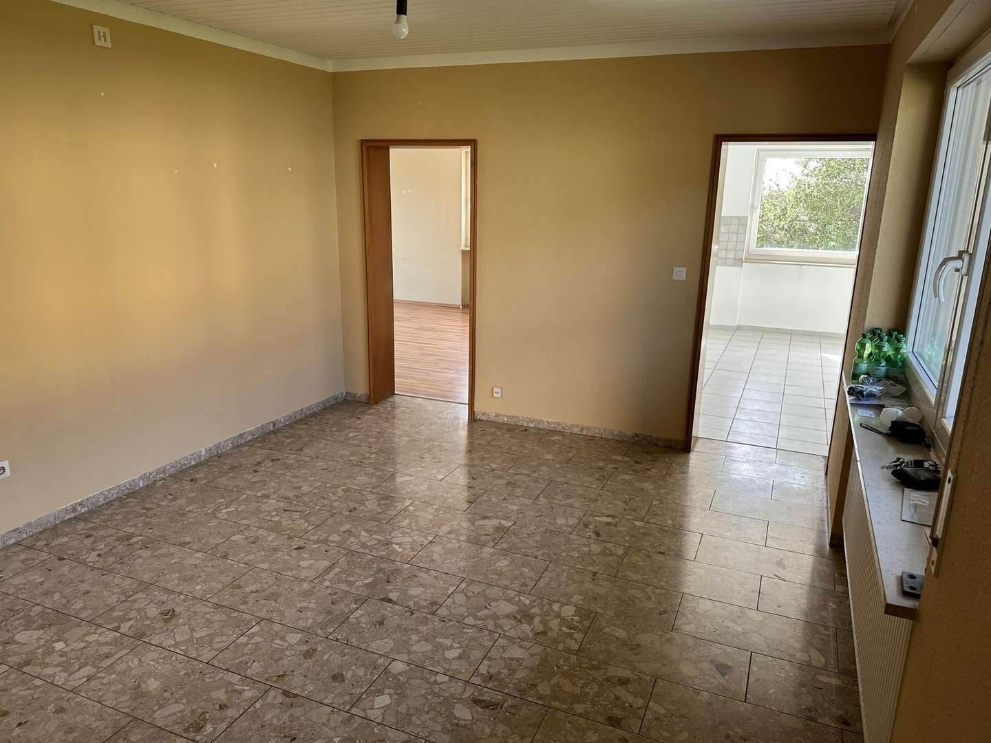 Immobilie in Buttenheim - Geräumiges Einfamilienhaus mit schönem Naturgarten und Einzelgarage - Bild 11