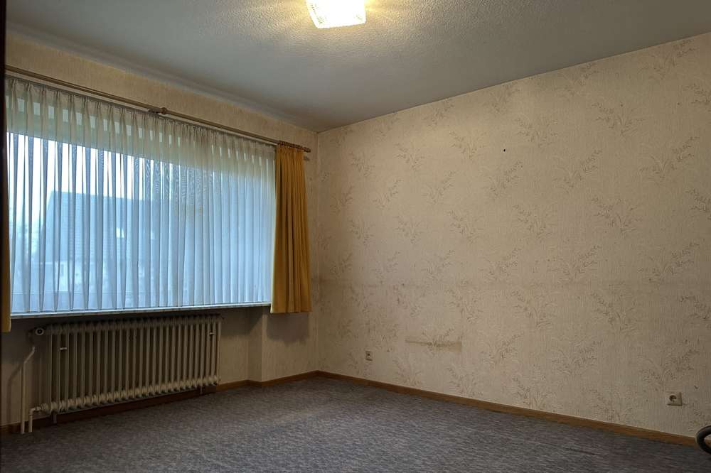 Immobilie in Oldersbek - Attraktiver Walmdachbungalow unter Reet mit Sanierungspotential auf großem Grundstück in Rantrum - Bild 7