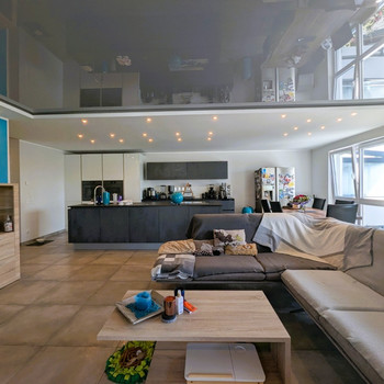 Luxus im Niedrigenergiestandard A+ * Barrierefreie Neubauwohnung,  2 Balkone + hochwertige Küche