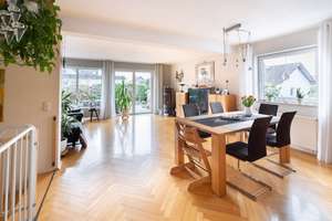 Familienglück mit Garten, Kamin & zwei Balkonen – Ihr neues Zuhause in ruhiger Lage – Die vollständige Adresse der Immobilie erhältst du vom Anbieter., 65520 Bad Camberg – Vorschaubild 2