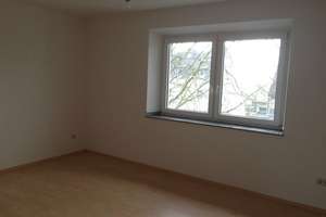 Helle 3 Zimmer und 2 Balkone, Gäste-WC, Fußbodenheizung, Bad mit Wanne und Dusche – Altenhoferstr. 178, 42719 Wald, Solingen – Vorschaubild 11