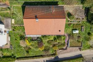 Stilvolles Einfamilienhaus mit großem Entwicklungspotenzial und Doppelgarage in sonniger Hanglage – Die vollständige Adresse der Immobilie erhältst du vom Anbieter., 75181 Eutingen, Pforzheim – Vorschaubild 36