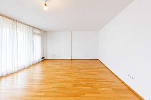 RE/MAX – Hochwertiges Penthouse mit Panoramablick – Die vollständige Adresse der Immobilie erhältst du vom Anbieter., 81373 Land in Sonne, München – Vorschaubild 3