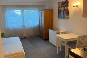 ruhige vollmöblierte Wohnung -- gute ÖVM-Verbindungen