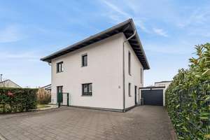 Familienhaus mit großem Garten, Einbauküche und Garage in Kerpen – Hermann-Josef-Baum-Str. 7, 50171 Kerpen – Vorschaubild 2