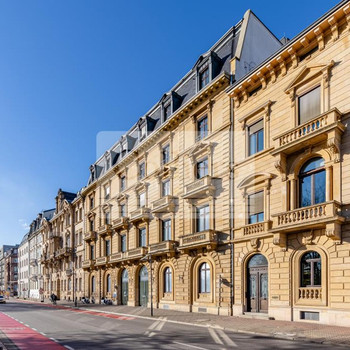 Altbau-Charme trifft auf Moderne!