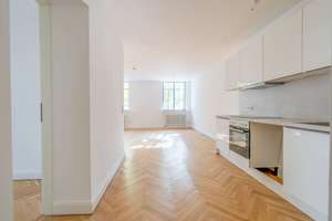 Gut geschnittene 3-Zimmer-Wohnung mit Einbauküche im kernsanierten denkmalgeschützten Altbau – Die vollständige Adresse der Immobilie erhältst du vom Anbieter., 13407 Reinickendorf (Ortsteil), Berlin – Vorschaubild 2