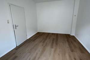 Renovierte 2-Zimmer-Wohnung mit EBK – Schleswiger Str. 39, 42107 Elberfeld, Wuppertal – Vorschaubild 2